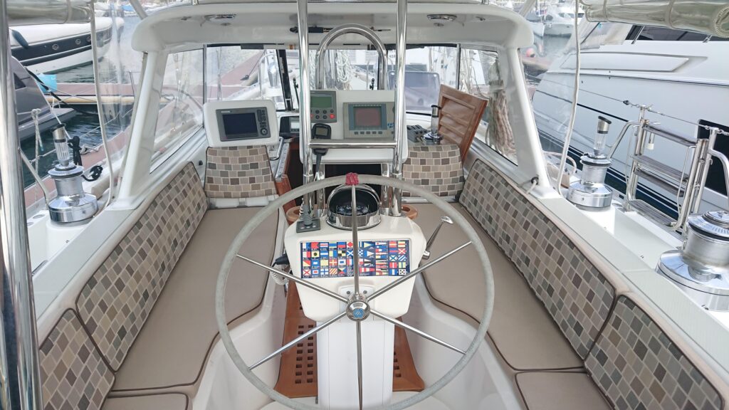 2004-hylas-h54-sail-9779335-20250506010949823-1_XLARGE-1.jpg