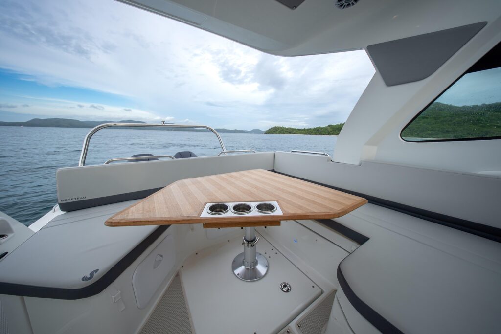 2025-beneteau-gran-turismo-32-power
