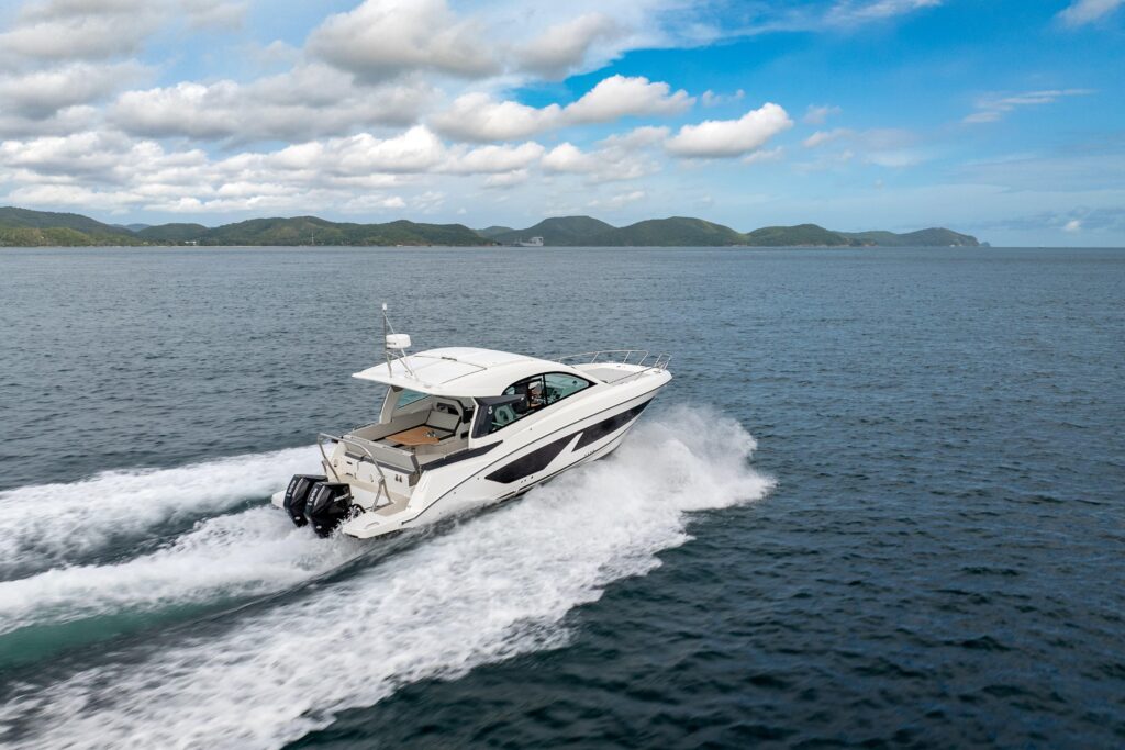 2025-beneteau-gran-turismo-32-power