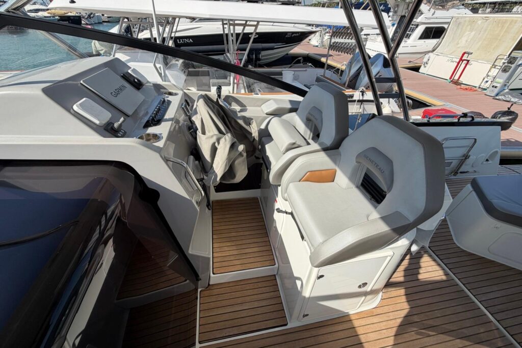 2021-beneteau-flyer-10-power-10038318-20251214221639172-3.jpg