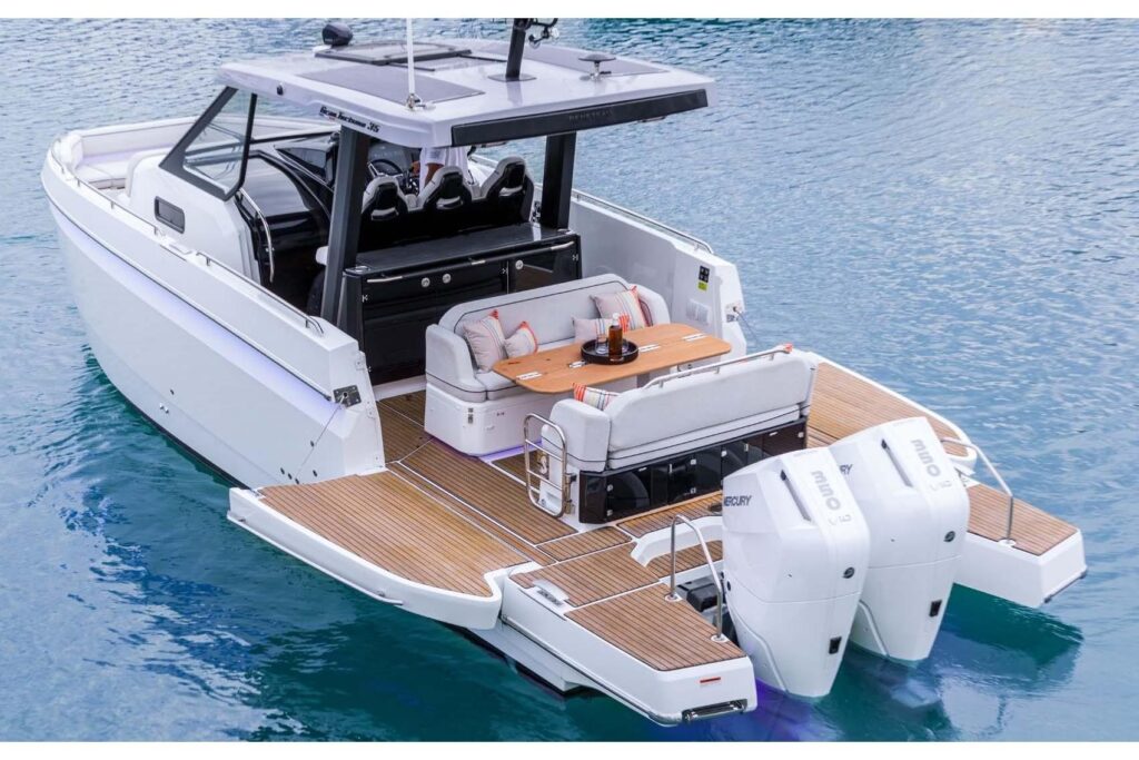 2025-beneteau-gran-turismo-35-power-9990020-20251023163636088-3.jpg